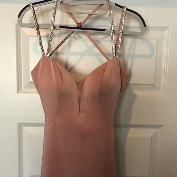 La femme formal dress - Picture 2 of 14